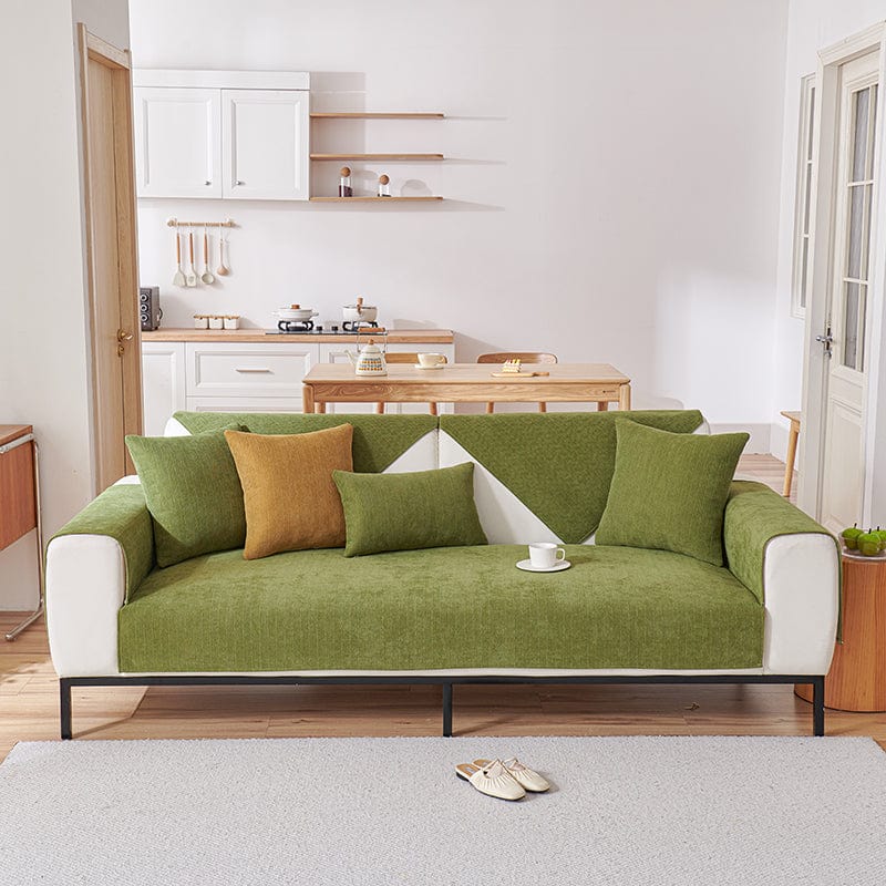 EasyCover-Sofabezug aus Chenille, Olivgrau, auf einem Sofa