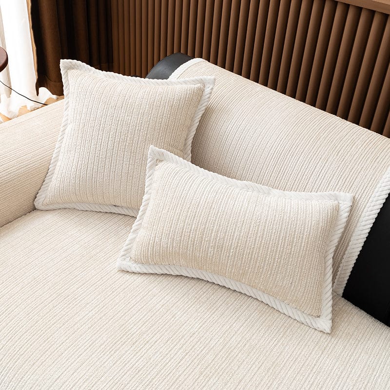 EasyCover-Kissenbezug aus Cord-Chenille — 1 Stück, Hellbeige Cord, auf einem Sofa