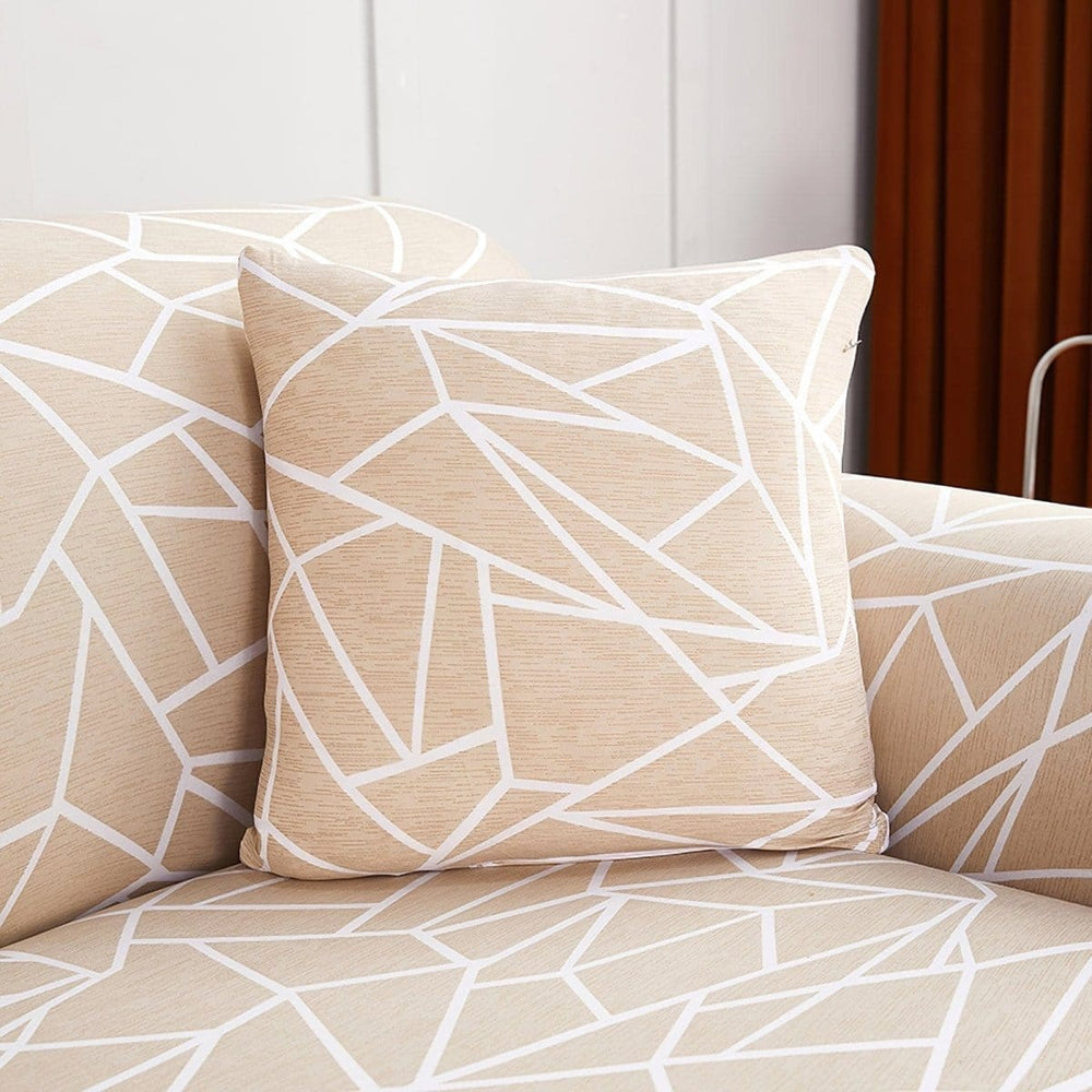 Stretch-Kissenbezüge 45 × 45 cm — 2er-Set, Beige Grafikmuster, auf einem Sofa