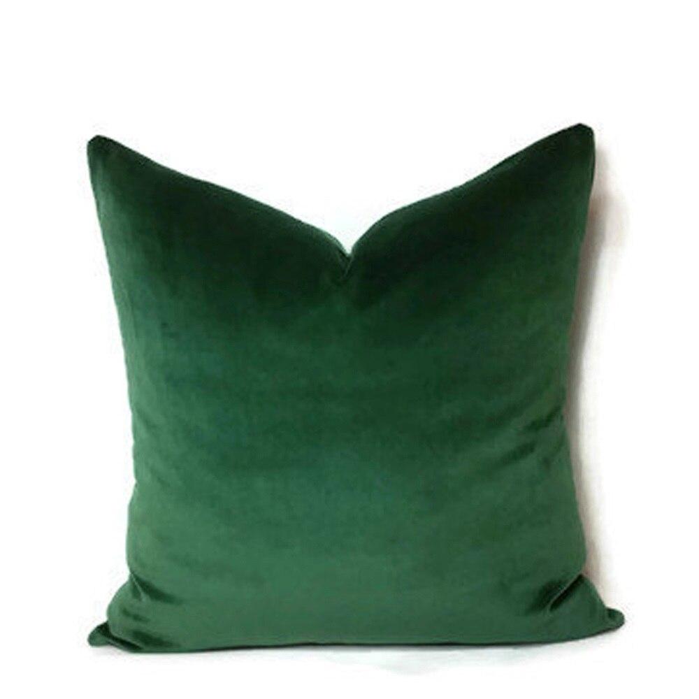 Stretch-Kissenbezüge 45 × 45 cm — 2er-Set, Grün, auf einem Sofa