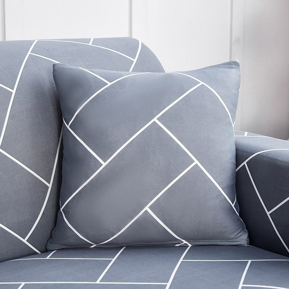 Stretch-Kissenbezüge 45 × 45 cm — 2er-Set, Grau Chevron, auf einem Sofa